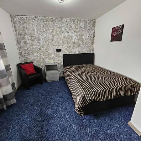 Kompfort Business Apartment Вертгейм Экстерьер фото