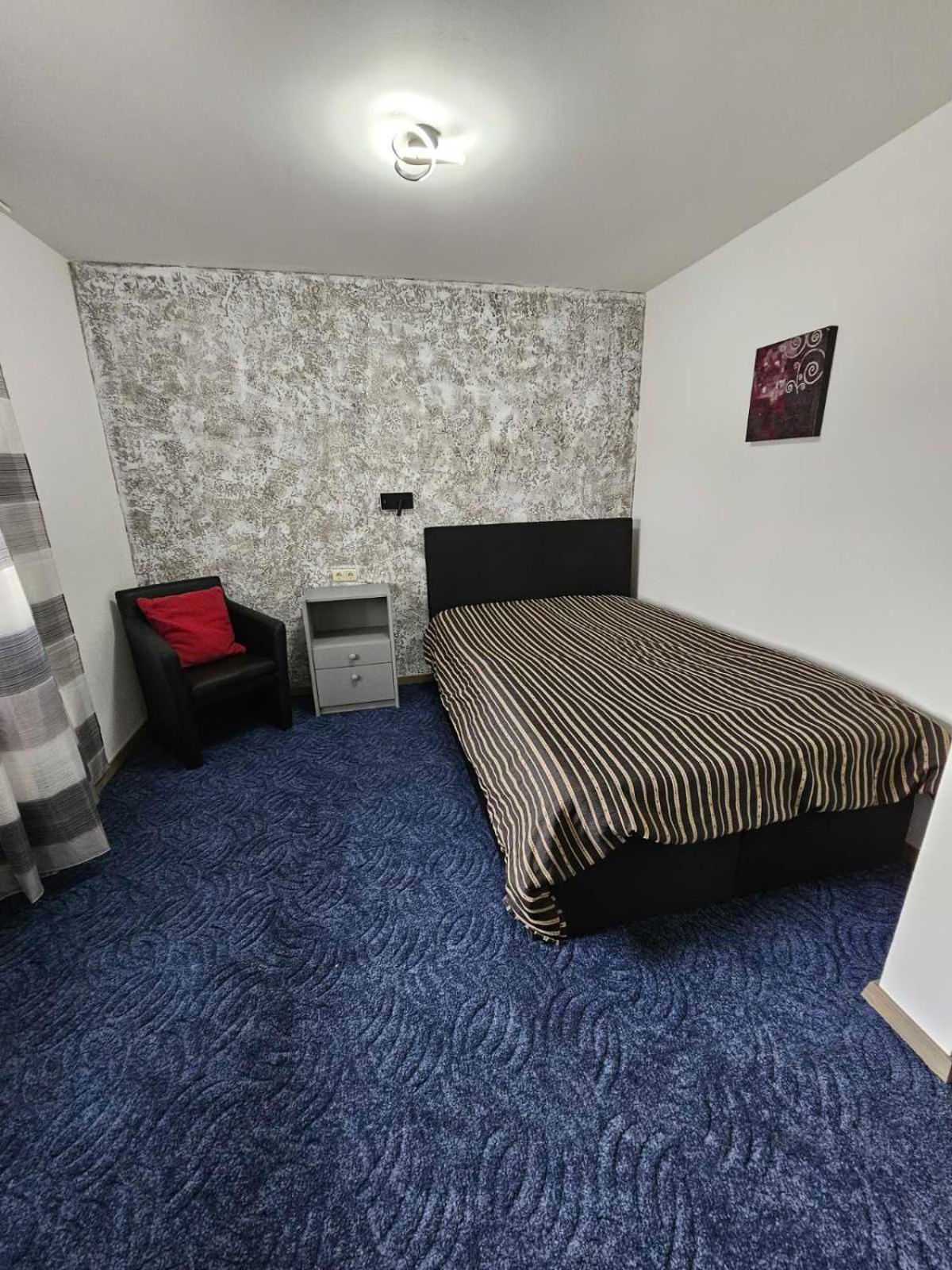 Kompfort Business Apartment Вертгейм Экстерьер фото